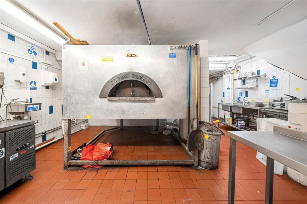 FOR SALE – PAVESI PROFESSIONAL WOOD-FIRED PIZZA OVEN